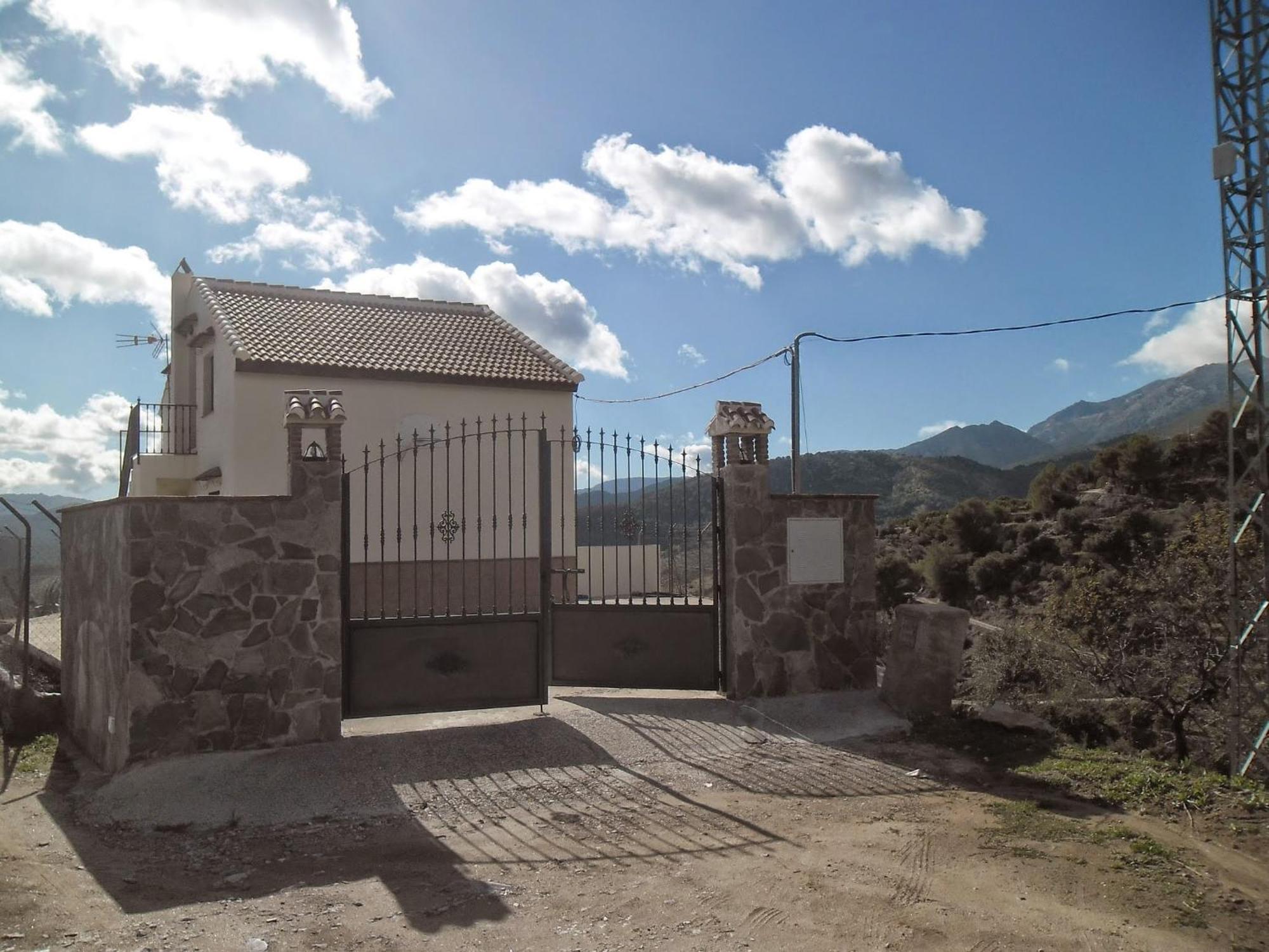 Casa Rural La Revuelta Con Las Mejores Vistas A La Naturaleza Yunquera Buitenkant foto